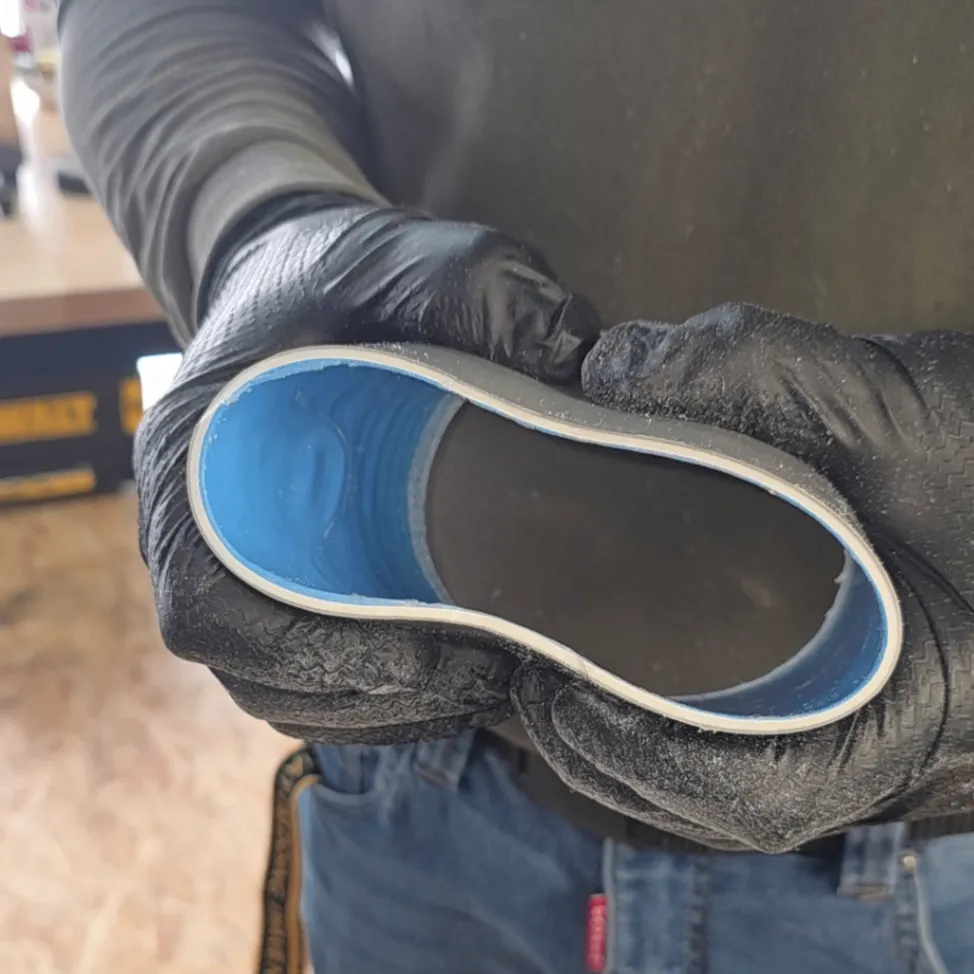 BSE – nanos s čopičem v cevi