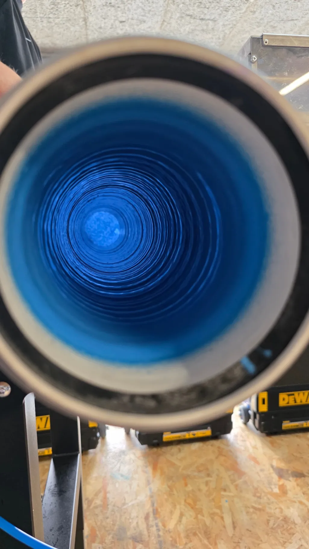 BSE – preizkus adhezije na betonski cevi